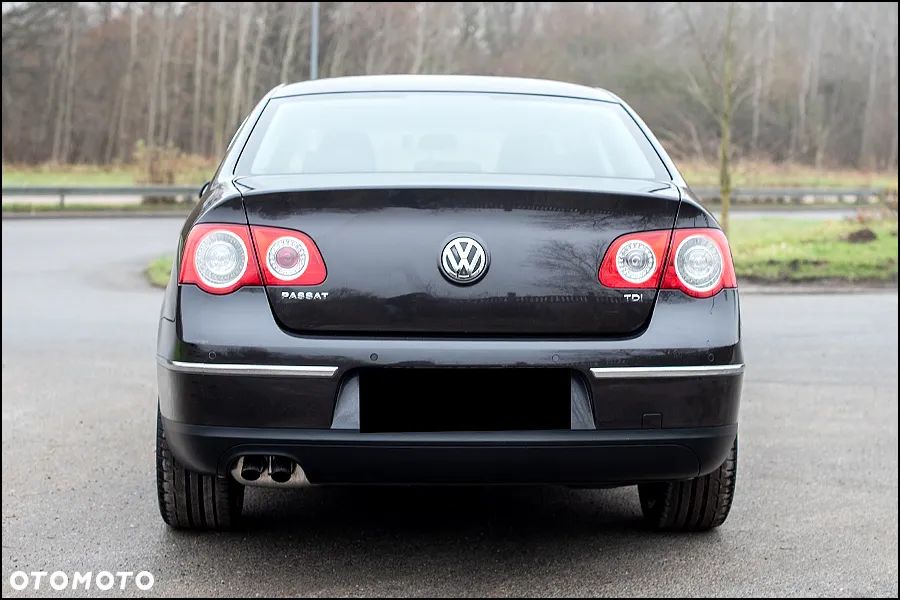 Volkswagen Passat - 12