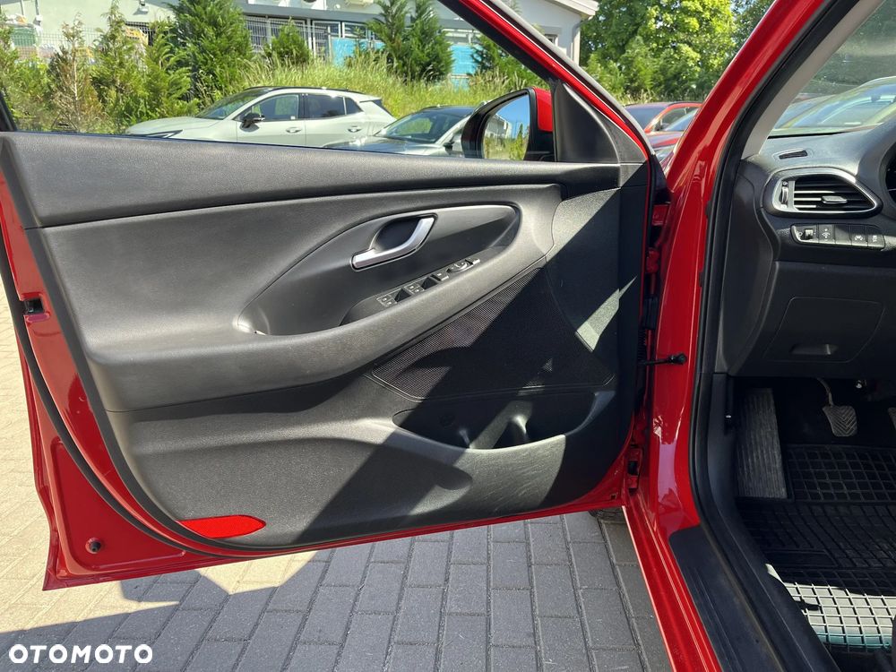 Hyundai i30 1.4 Classic + - 10