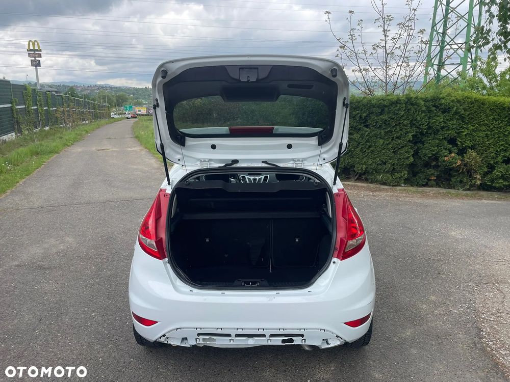 Ford Fiesta - 9