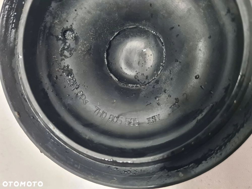 VW T6.1 osłona zaślepka zwrotnicy amortyzatora podwozia 7H0805585 - 3