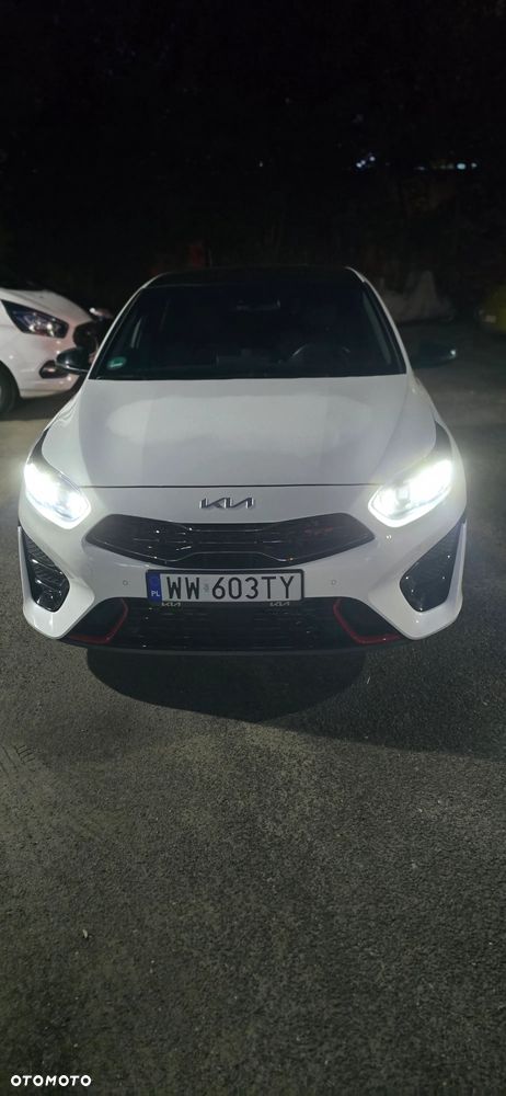 Kia Ceed - 9