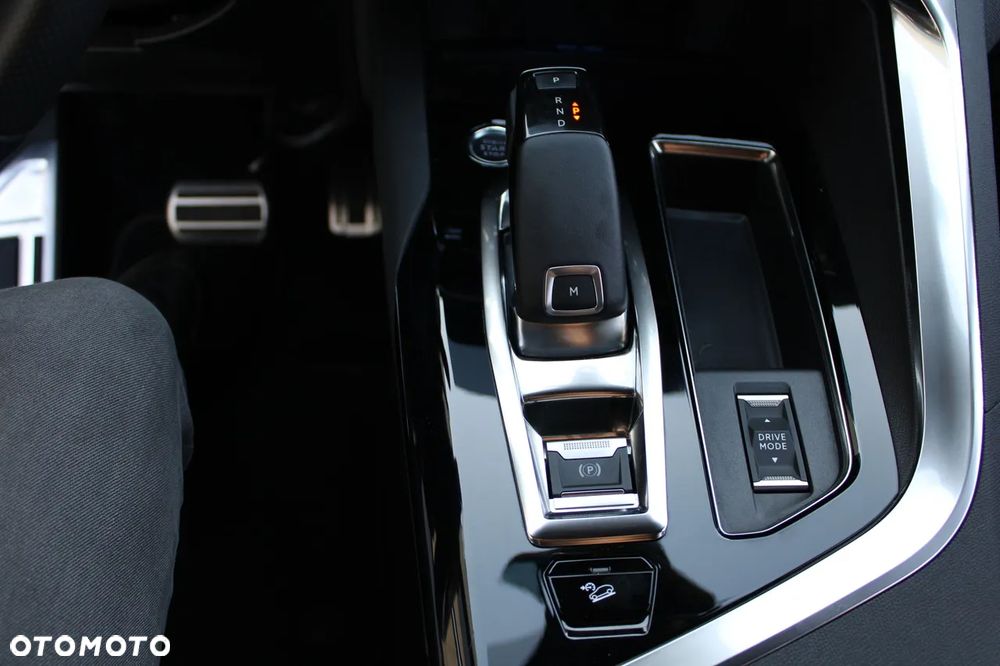 Peugeot 5008 PureTech 130 EAT8 Stop & Start GT - 38