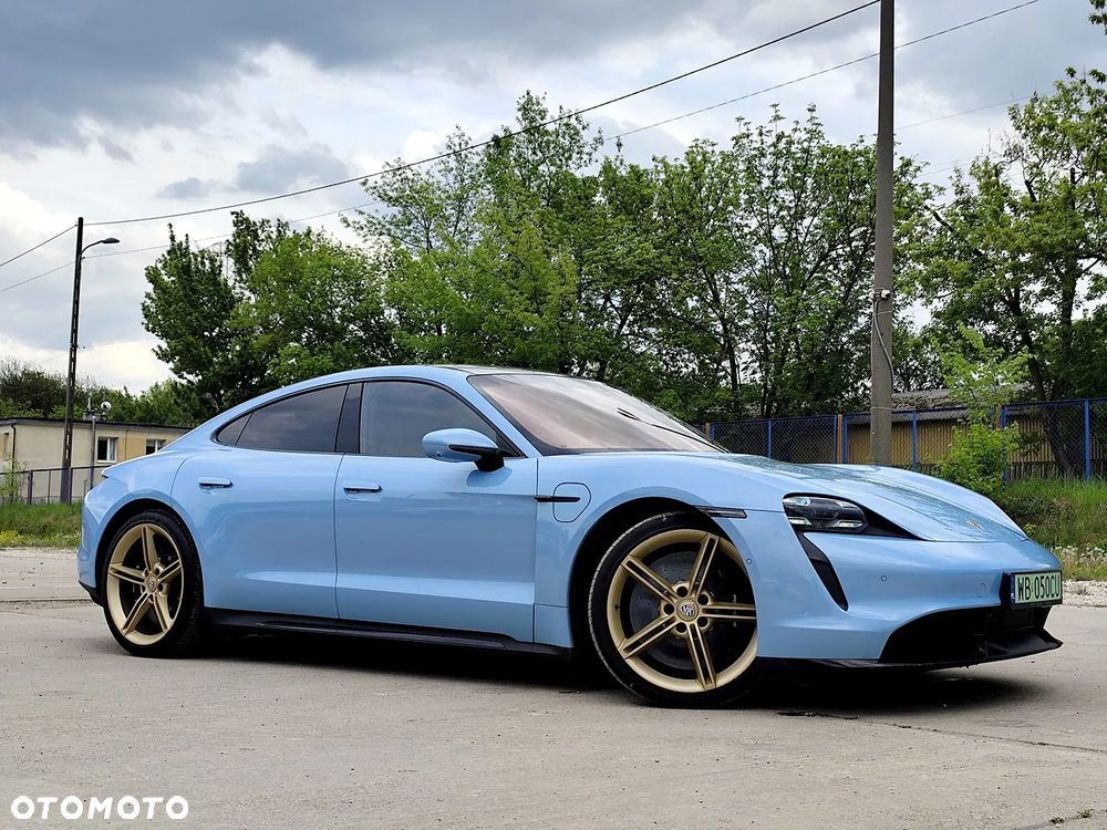 Porsche Taycan - 4