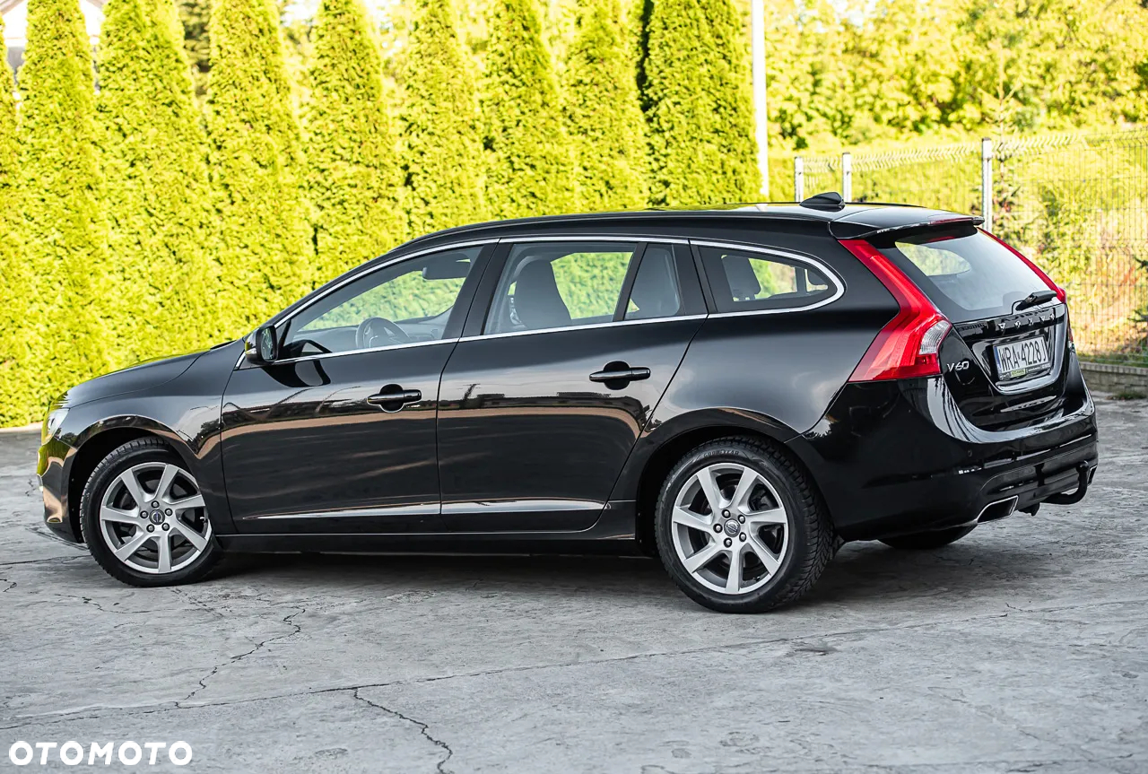 Volvo V60 D4 Momentum - 10