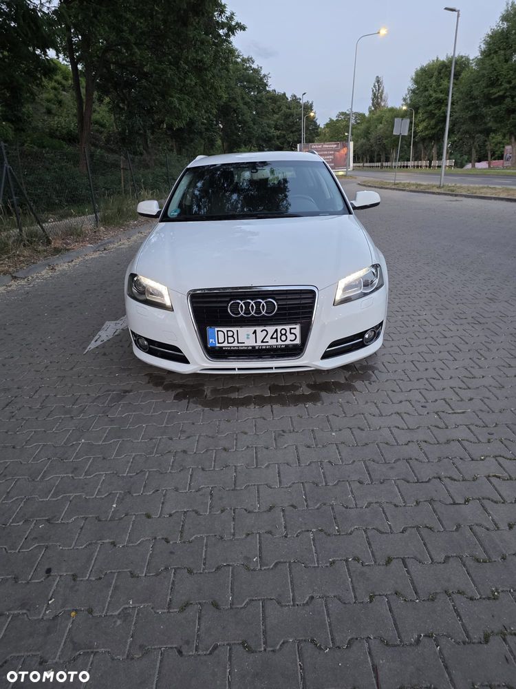 Audi A3 Sportback 1.6 TDI DPF Attraction - 9