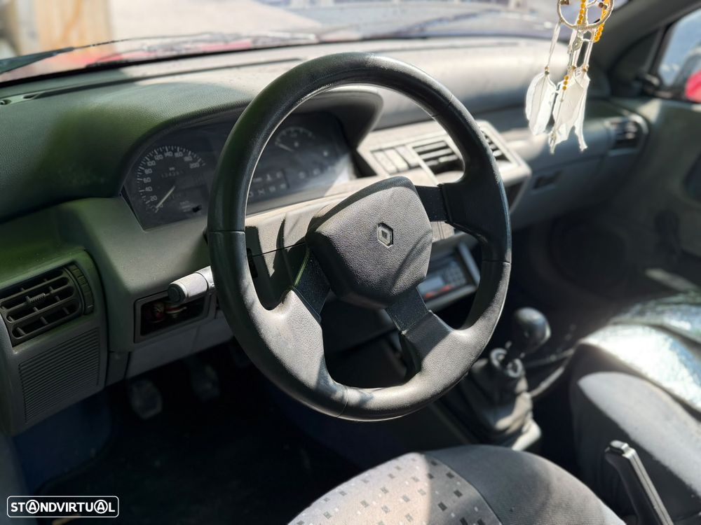 Renault Clio 1.2 Graffiti - 6