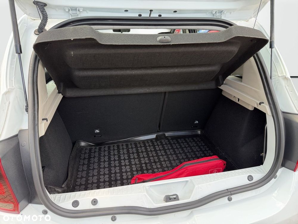 Dacia Sandero - 28