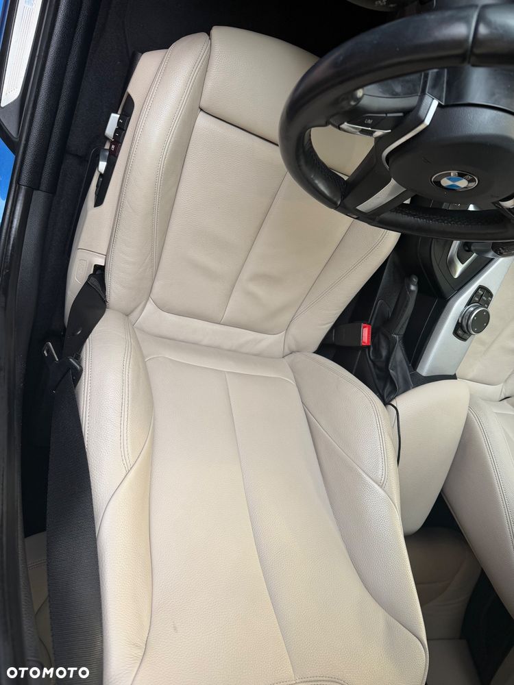 BMW Seria 1 120d xDrive M Sport - 9