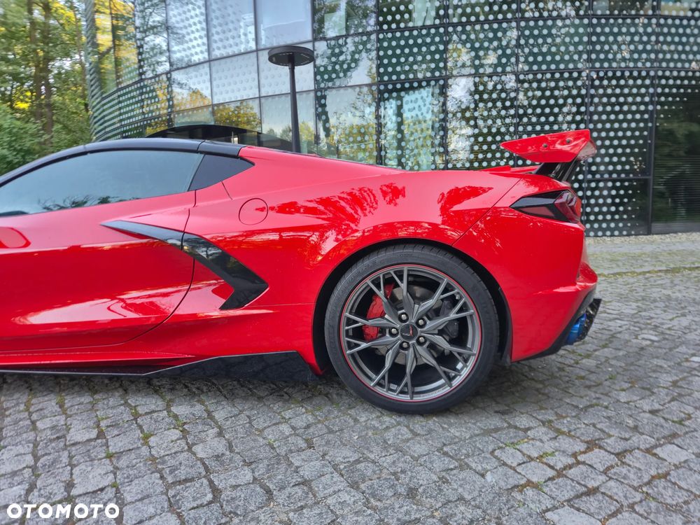 Chevrolet Corvette - 4