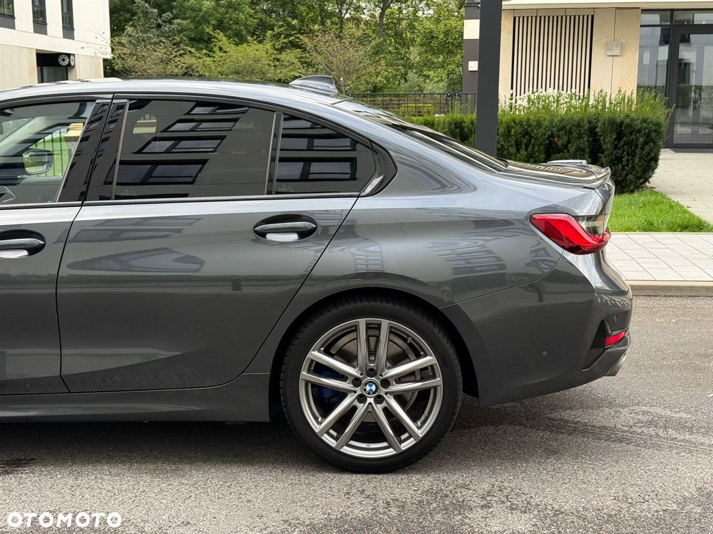 BMW Seria 3 330e M Sport - 11