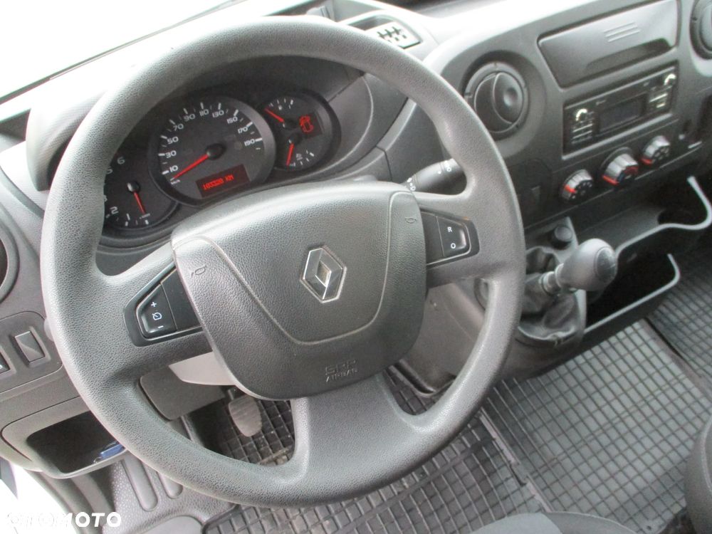 Renault Master III - 11