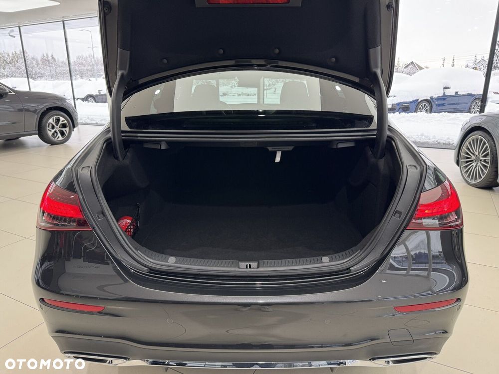 Mercedes-Benz Klasa E 220 d 4-Matic AMG/Avantgarde - 17