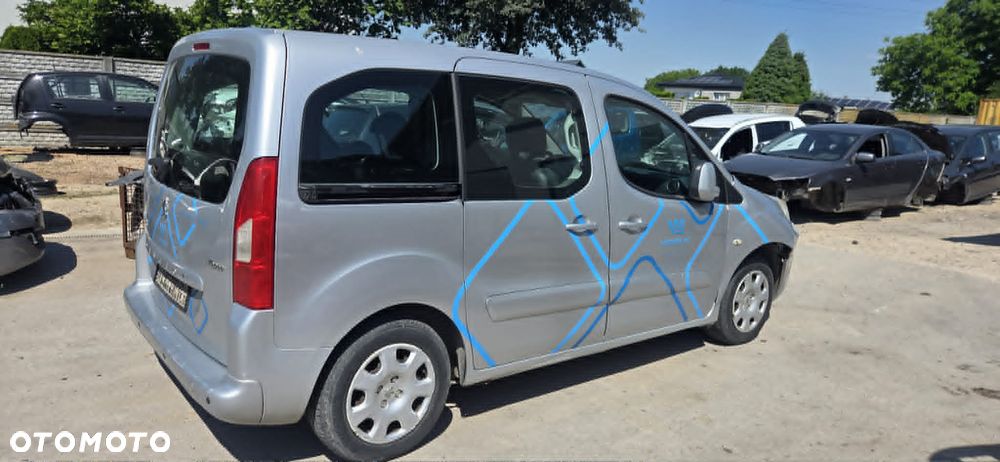 PARTNER II BERLINGO II lampa prawy tył - 2