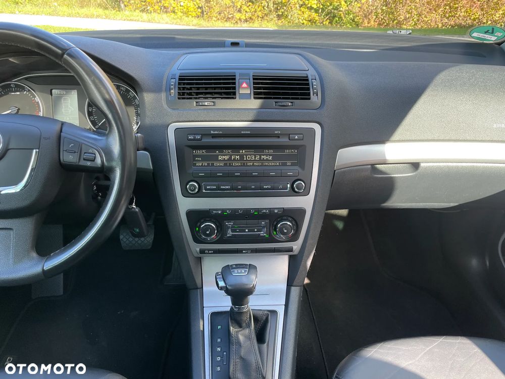 Skoda Octavia 1.8 TSI DSG Elegance - 25