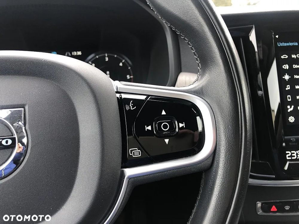 Volvo V90 Cross Country - 25