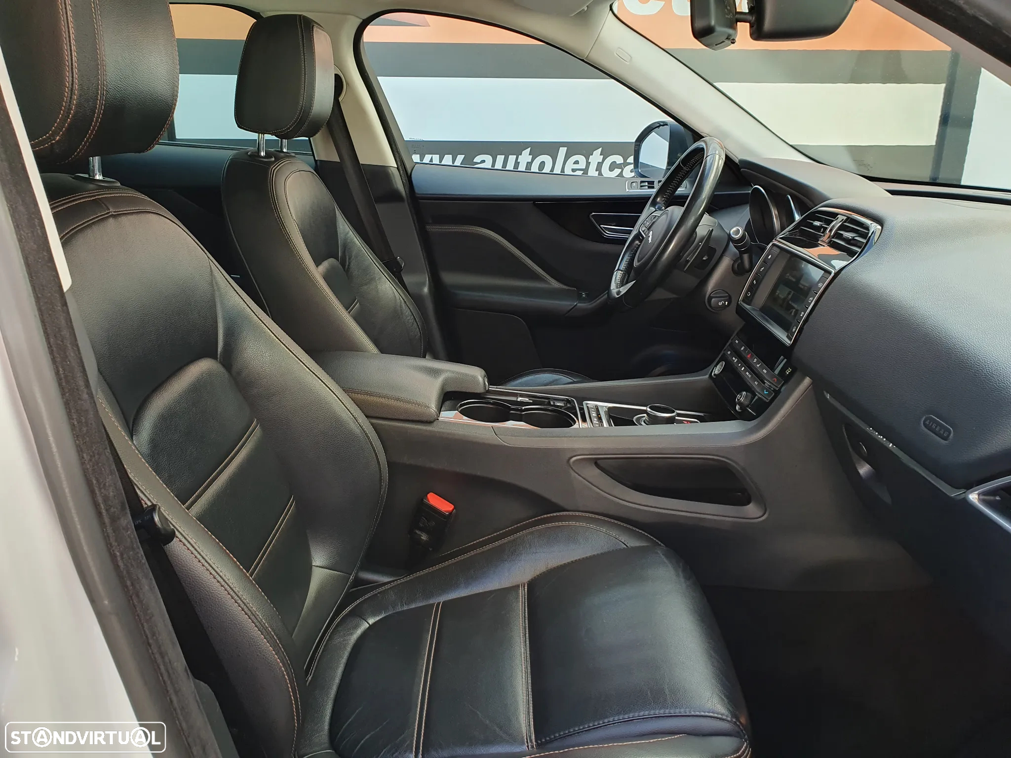 Jaguar F-Pace 20d AWD Aut. Prestige - 4