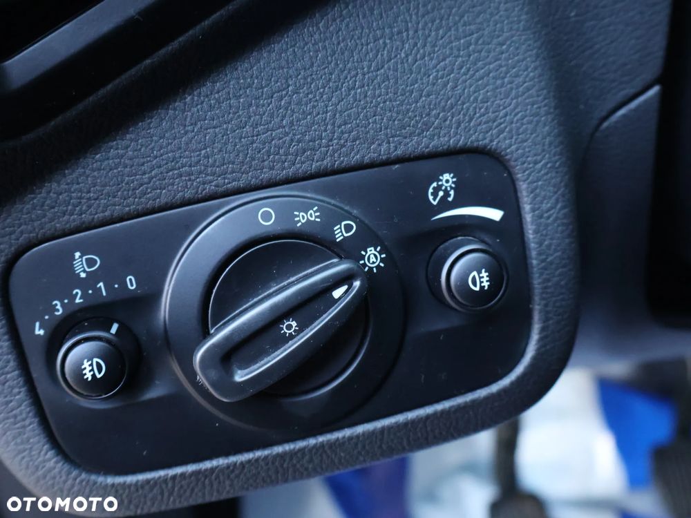 Ford Kuga 1.5 EcoBoost 2x4 Titanium - 16