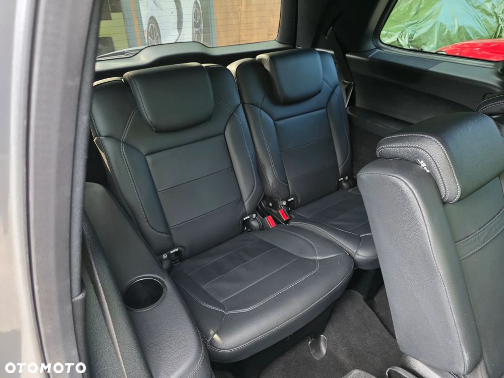 Mercedes-Benz GLS - 23