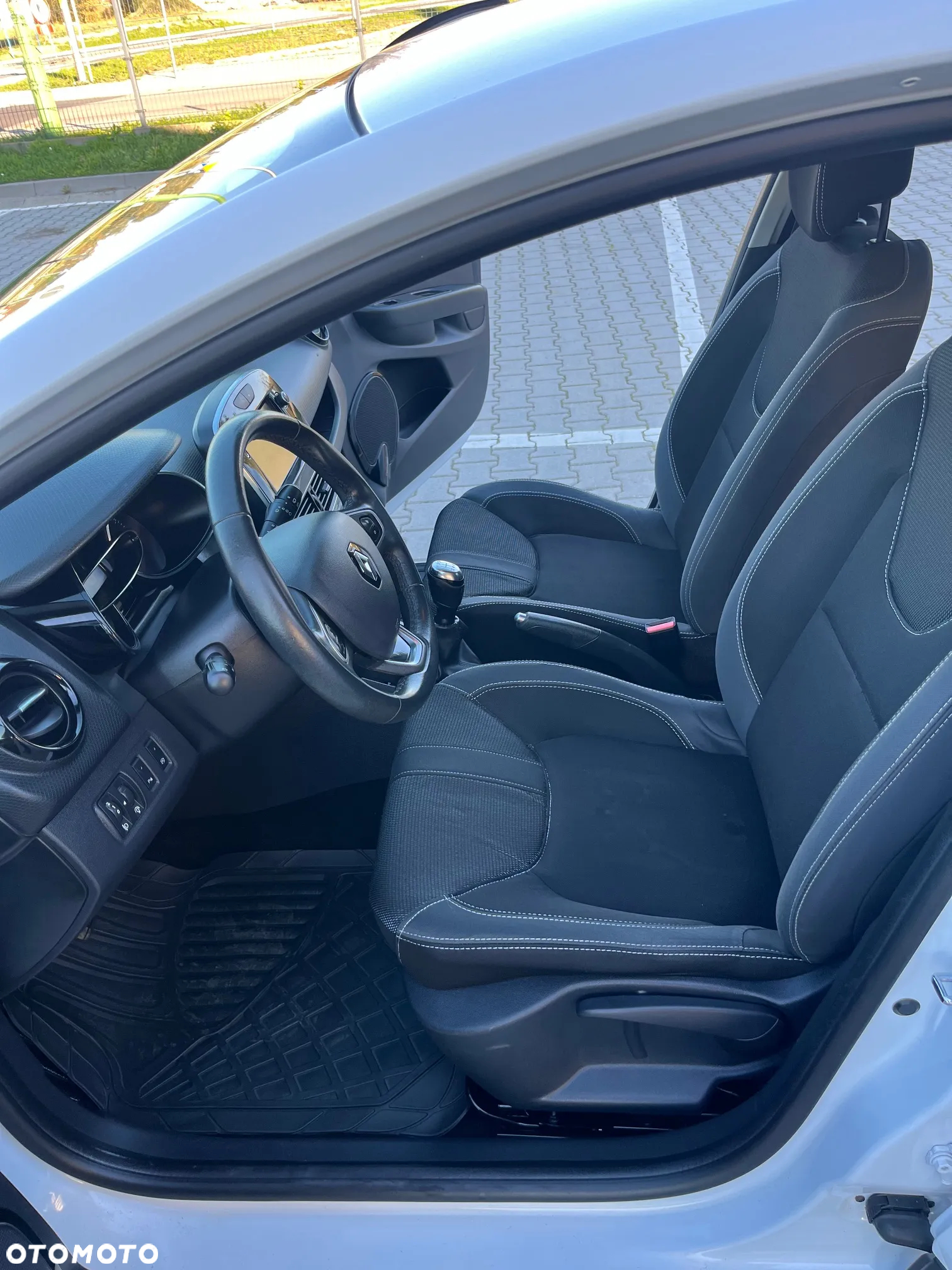 Renault Clio 1.5 dCi Energy Intens - 8