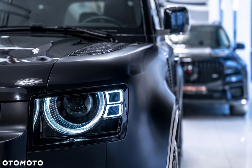 Land Rover Defender 110 D250 X-Dynamic HSE - 3