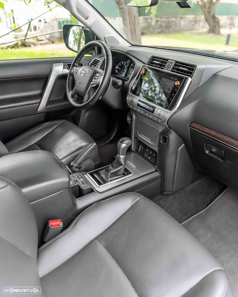 Toyota Land Cruiser Prado - 42