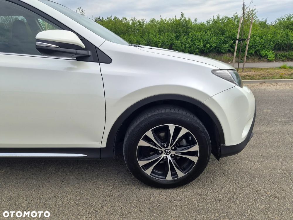 Toyota RAV4 2.0 D-4D Premium 4x2 - 7