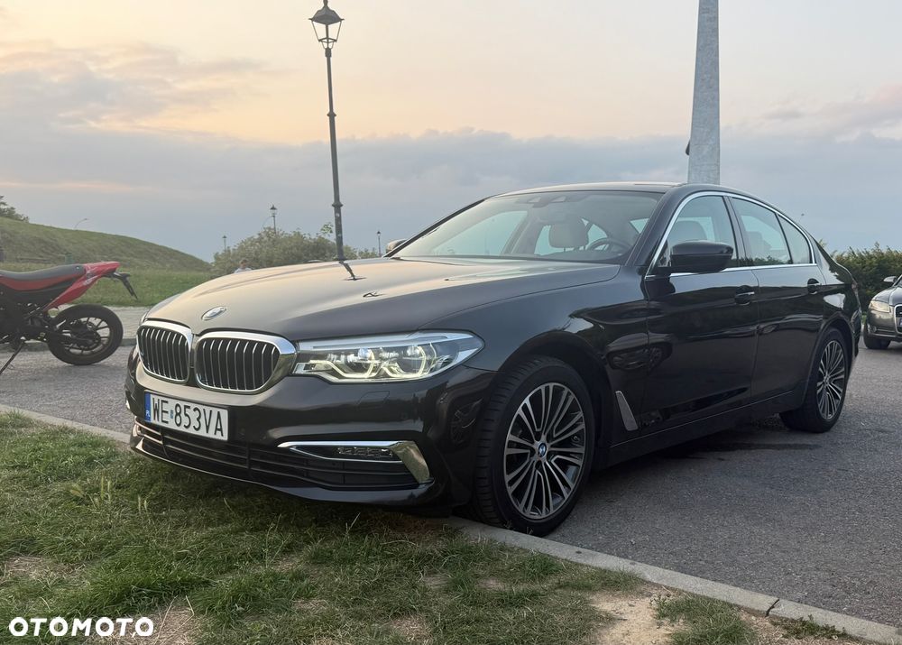 BMW Seria 5 520d xDrive Luxury Line sport - 13
