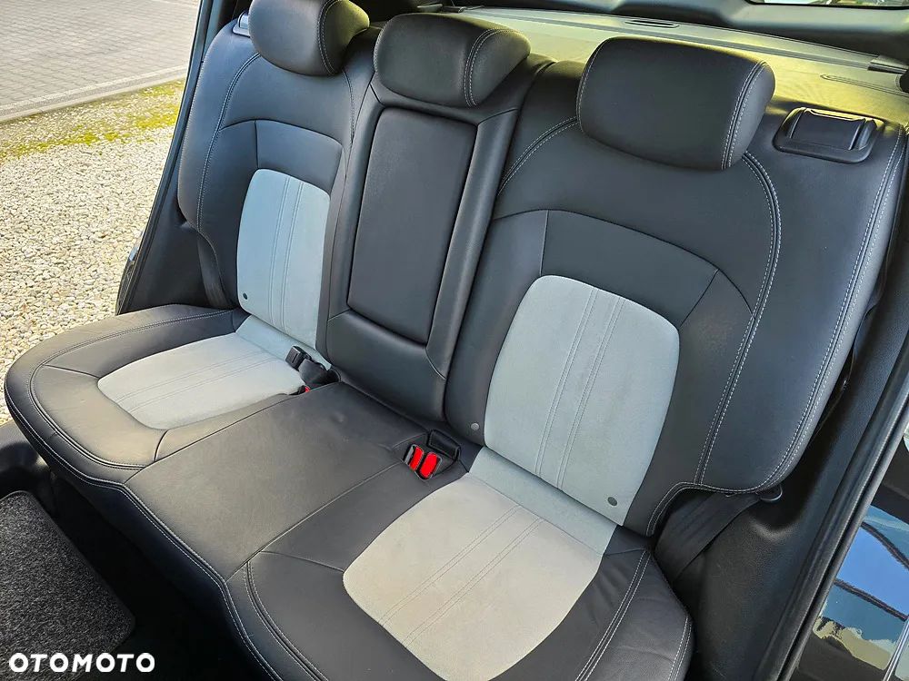 Kia Sportage 1.7 CRDI 2WD ISG Dream-Team Edition - 19