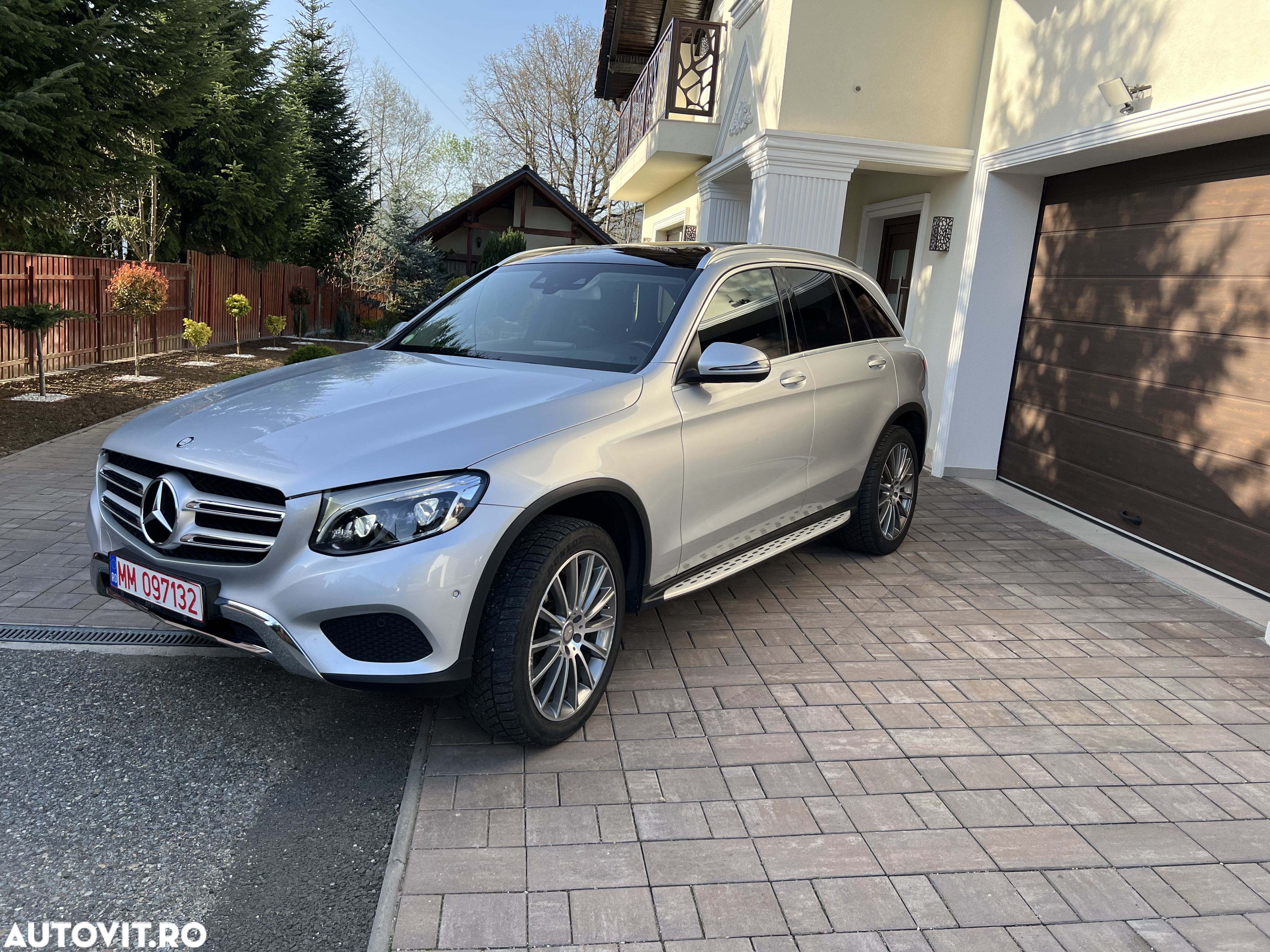 Mercedes-Benz GLC 250 d 4Matic 9G-TRONIC AMG Line - 1
