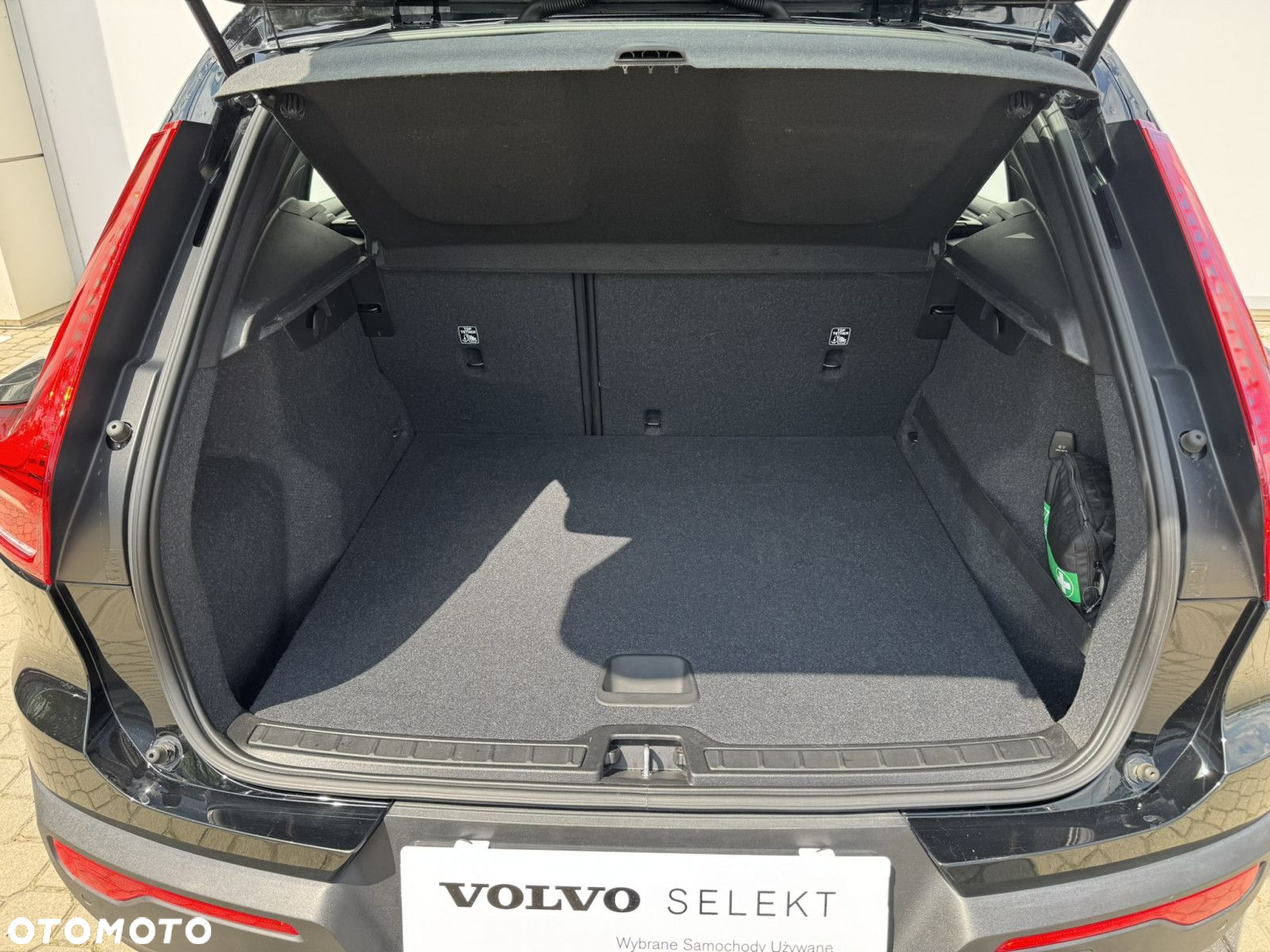 Volvo XC 40 T3 Momentum Pro - 10