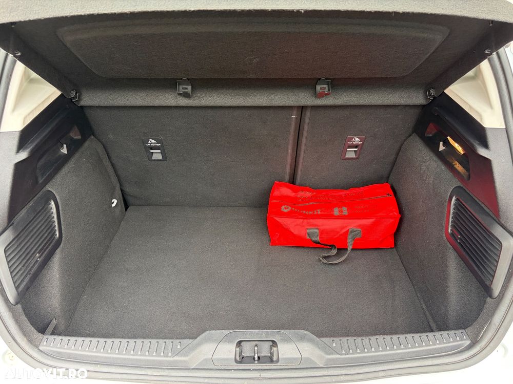 Ford Focus 1.0 EcoBoost MHEV Titanium - 36