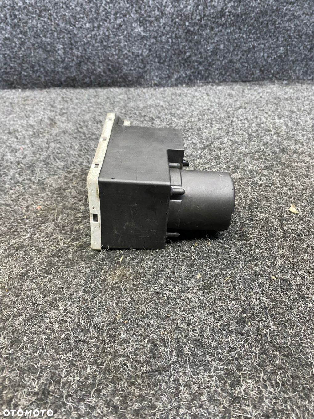 audi a4 b5 pompka zamka centralnego 8D0862257B - 3