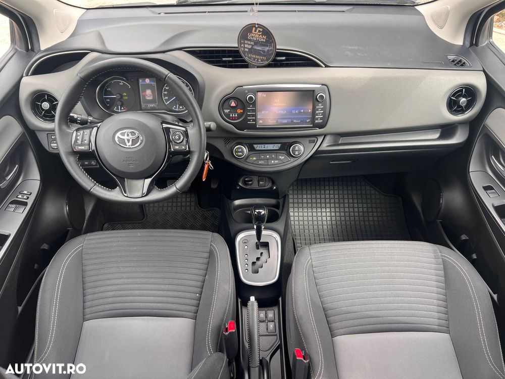 Toyota Yaris - 12