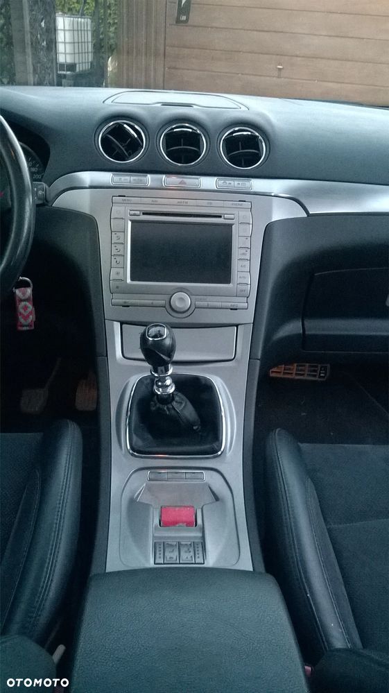 Ford S-Max 2.5 Titanium - 19