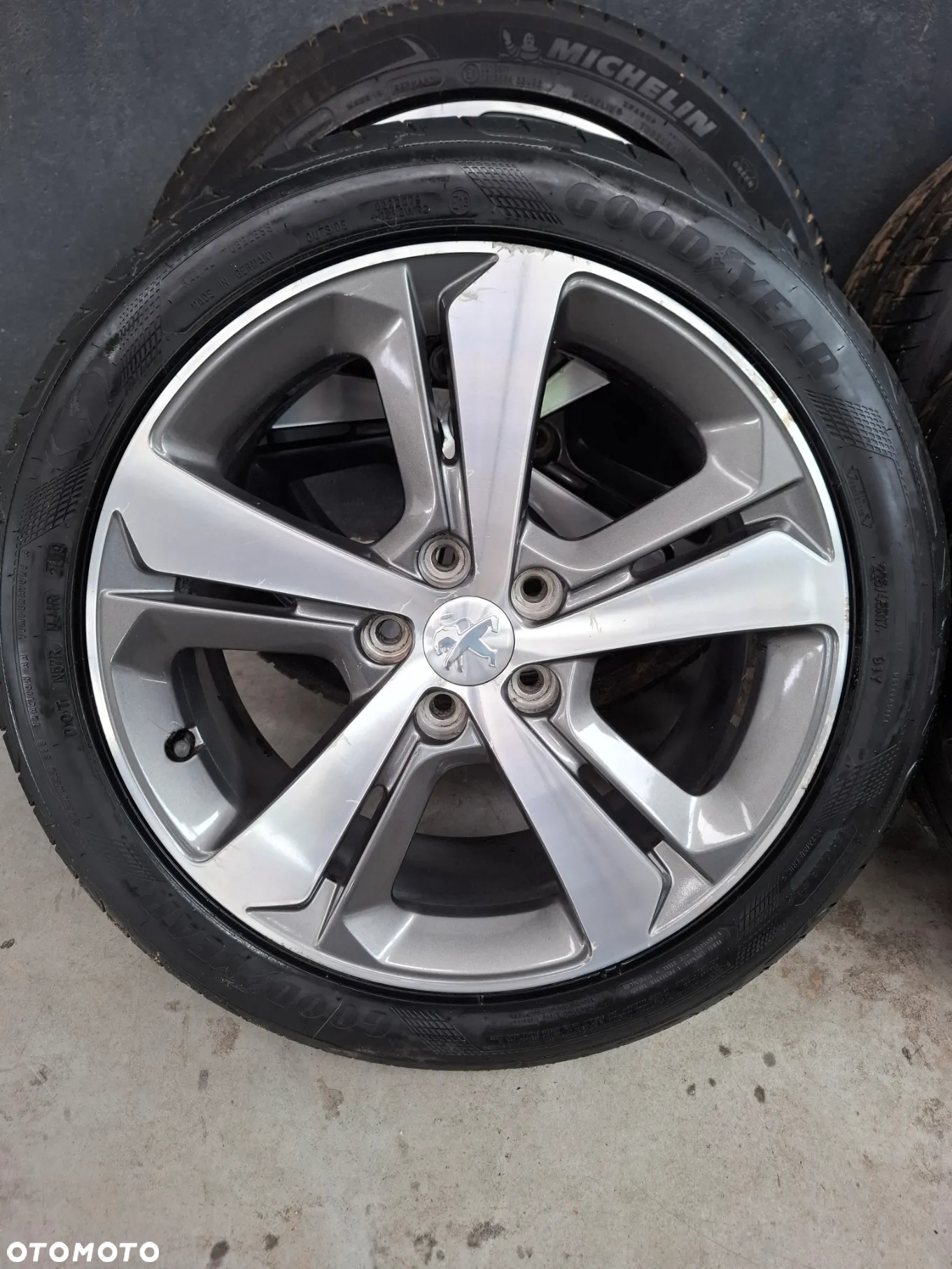 Felgi 308 gt line 5x108 225/45 17R - 2