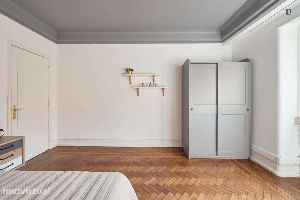 Quarto - localizado em Alameda Lisbon - Grande imagem: 5/23