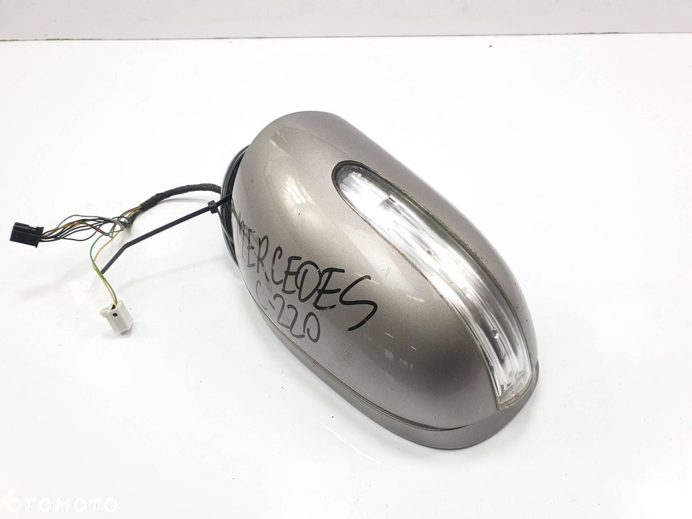 LUSTERKO PRAWE MERCEDES W203 C220 413133420 - 2