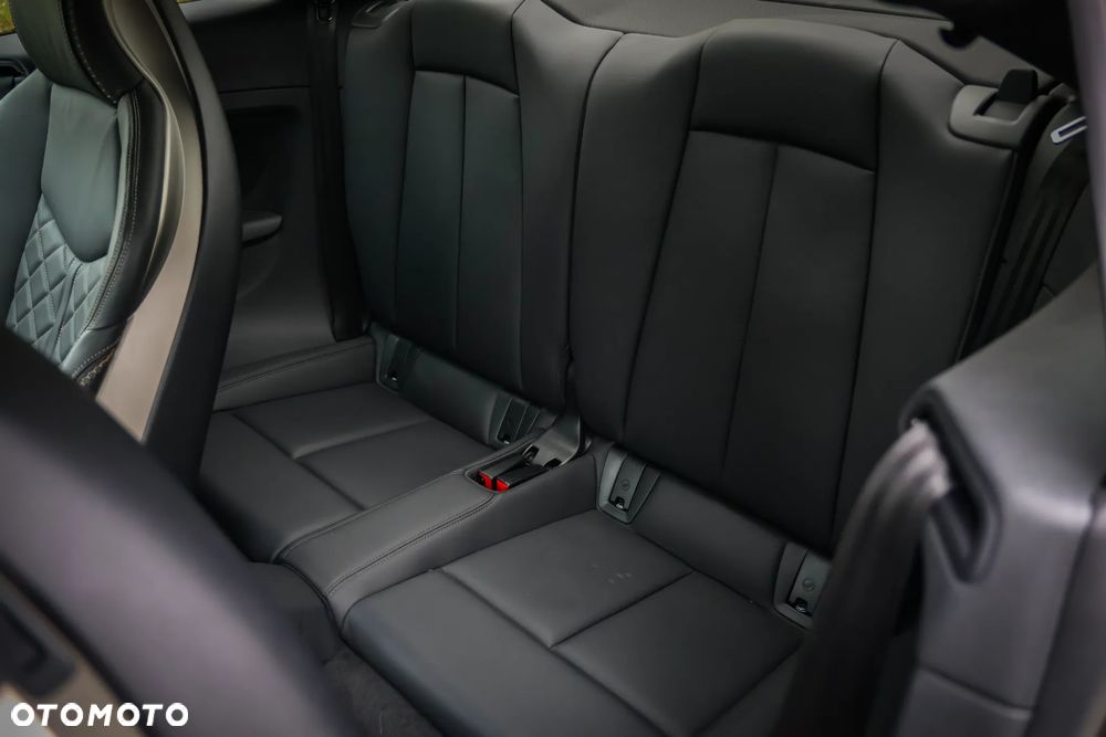 Audi TT S Coupé - 25