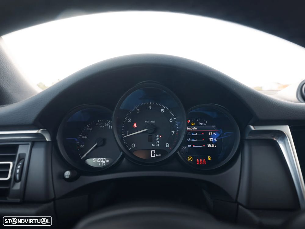 Porsche Macan - 18