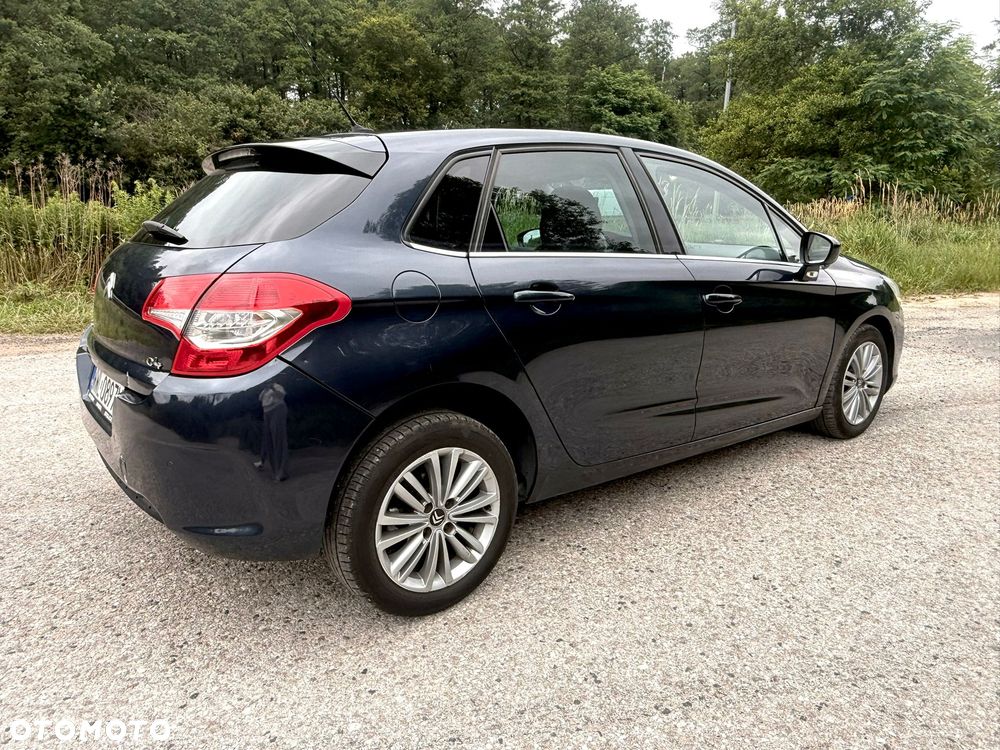 Citroën C4 e-HDi 115 Selection - 3