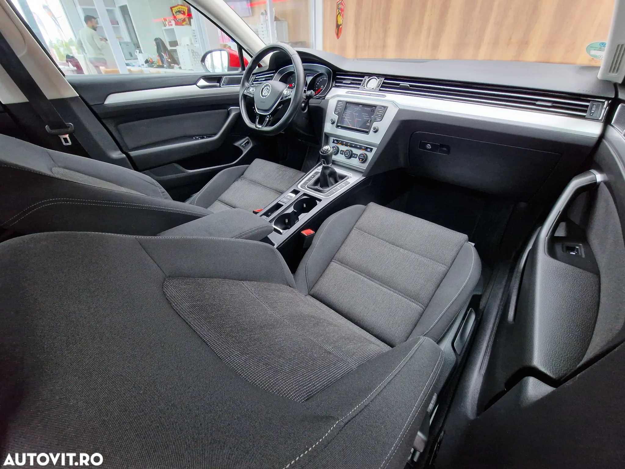 Volkswagen Passat Variant 2.0 TDI (BlueMotion Technology) Comfortline - 17