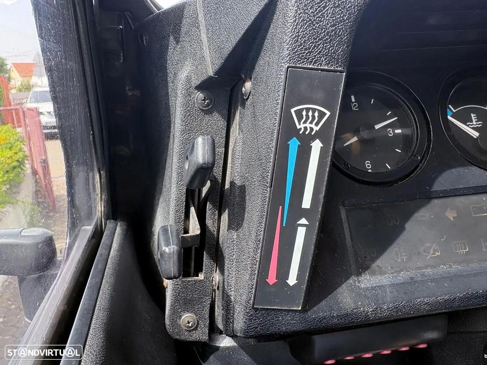 Land Rover Defender 90 2.5 Td5 S - 42