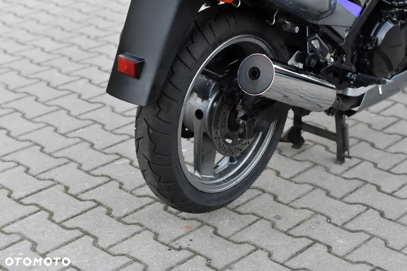 Kawasaki GPZ - 16