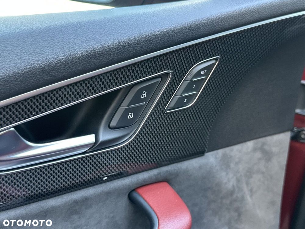 Audi SQ8 - 33