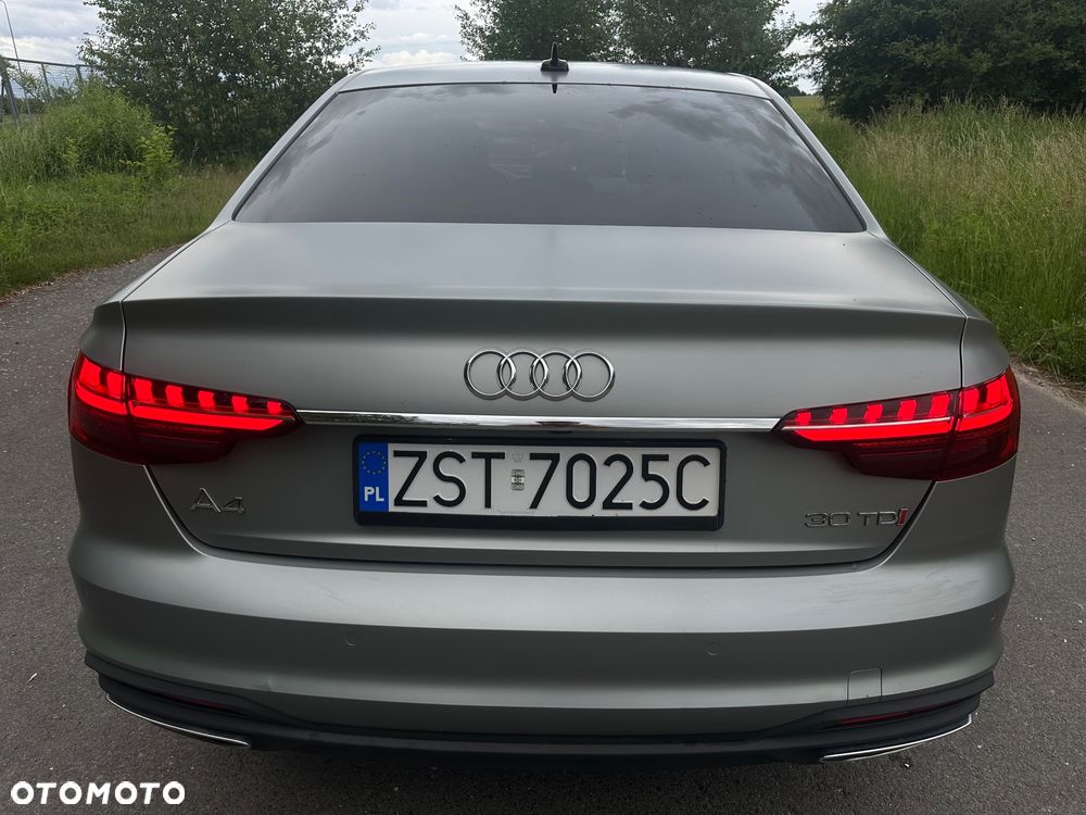Audi A4 Limousine - 8