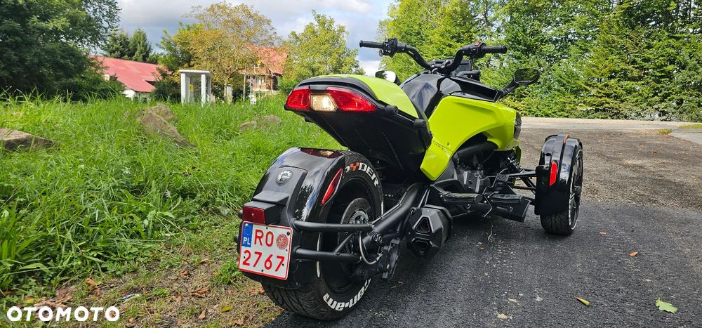 Can-Am Spyder - 4