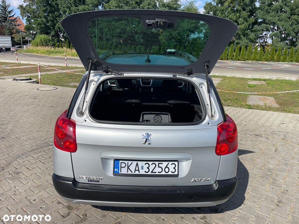 Peugeot 207 1.4 - 10