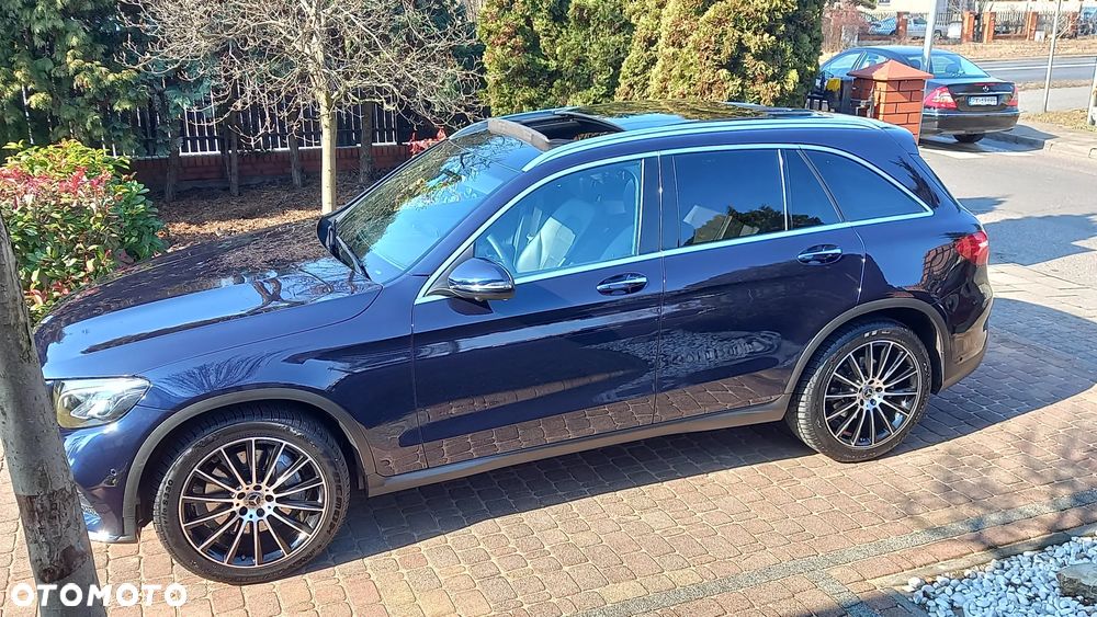 Mercedes-Benz GLC 250 d 4Matic 9G-TRONIC AMG Line - 9