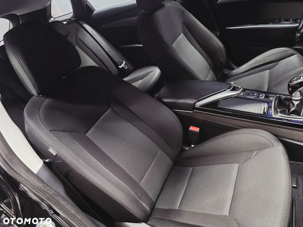 Hyundai i40 i40cw 1.6 Fifa World Cup Edition - 31