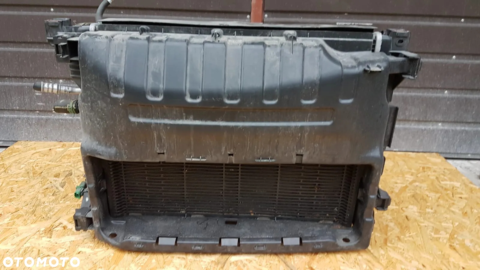 PAS PRZEDNI KOMPLET CHŁODNIC RENAULT ZOE 214819480R - 3
